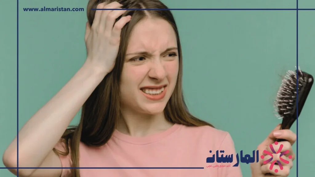 القشرة تسبب تساقط الشعر