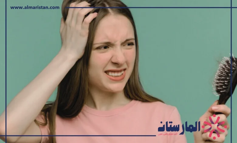 القشرة تسبب تساقط الشعر