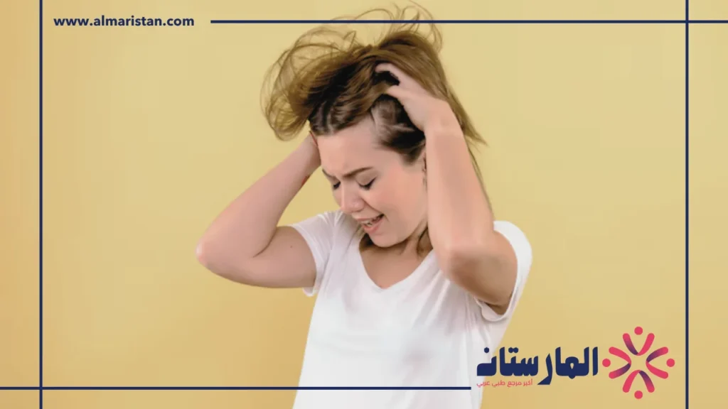 القشرة تسبب تساقط الشعر